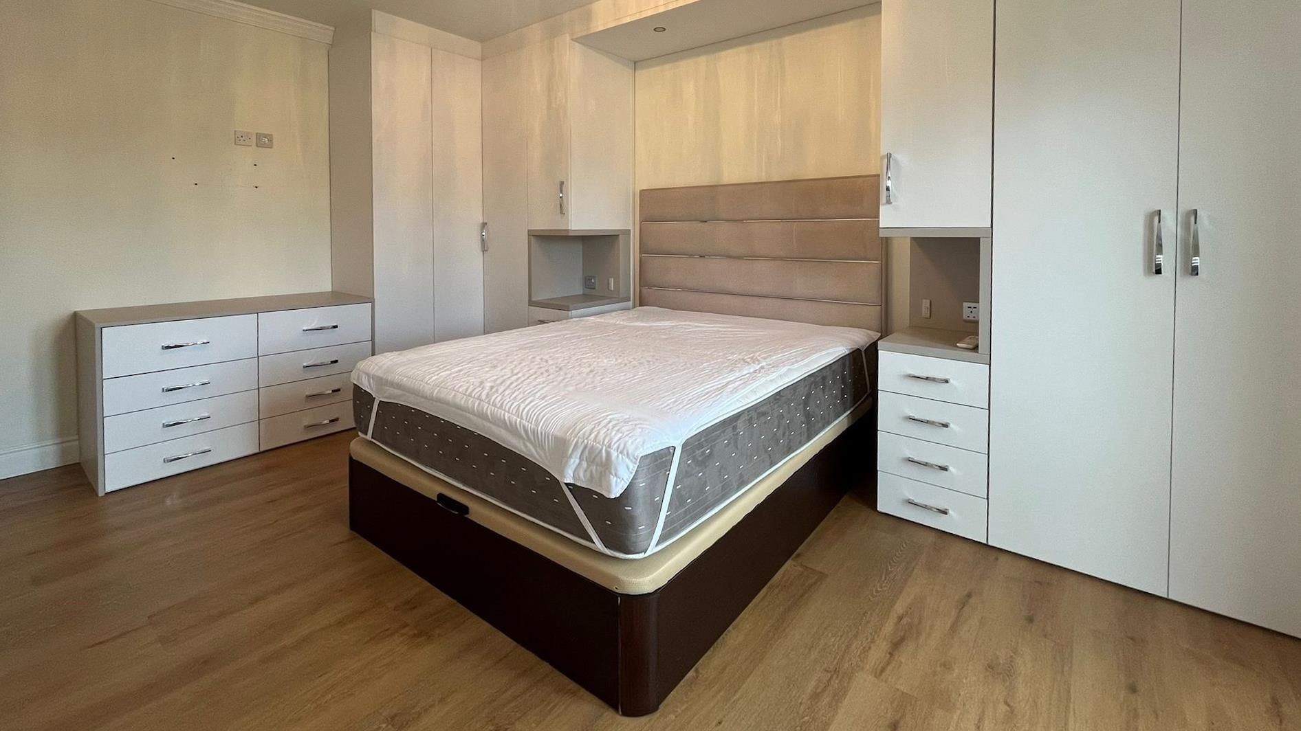 Image of Apartment - 3 Bedrooms - 2 Bathrooms for Rental in Ordnance Wharf-Gibraltar, Image 10